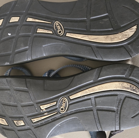 Sandals - Picture 2 of 3